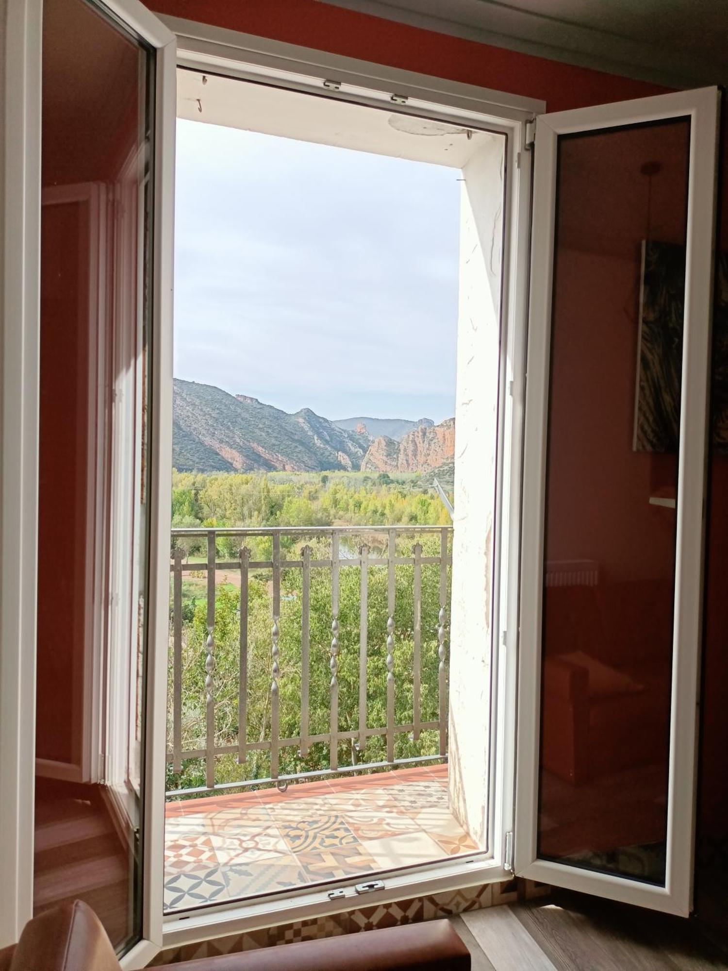 Camarasa Cal Perico, Tourist And Climbing Apartament מראה חיצוני תמונה